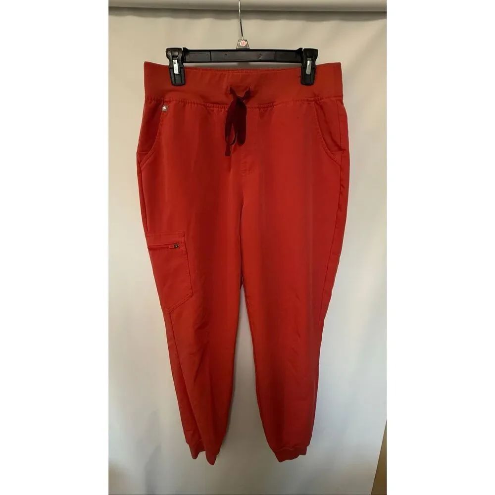 Figs women Zamora coral scrub jogger po#4939 size Large